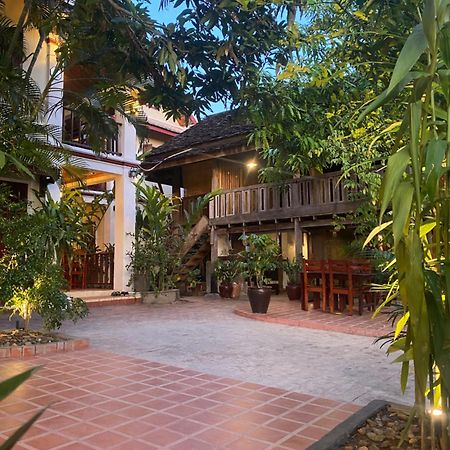 Golden Sun Boutique Hotel Luang Prabang Exterior foto