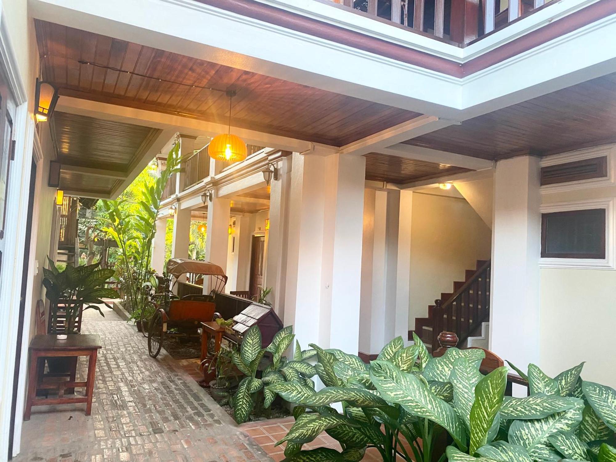 Golden Sun Boutique Hotel Luang Prabang Exterior foto