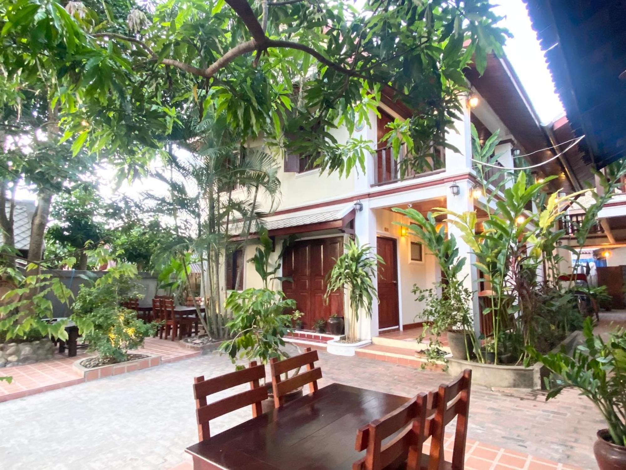Golden Sun Boutique Hotel Luang Prabang Exterior foto
